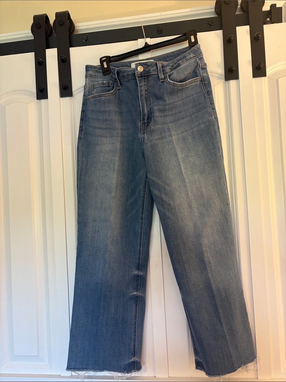 Wide-Leg High-Rise Women's Jeans in Medium Blue